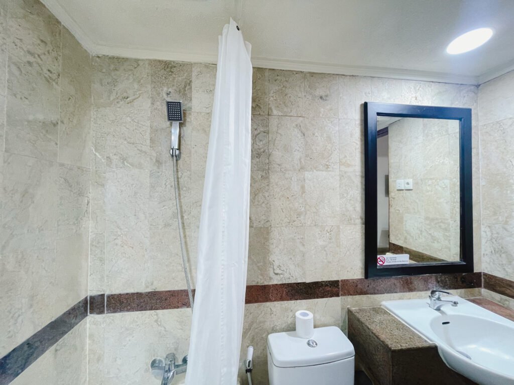JAYAKARTA ROOM 6411 LEGIAN BALI