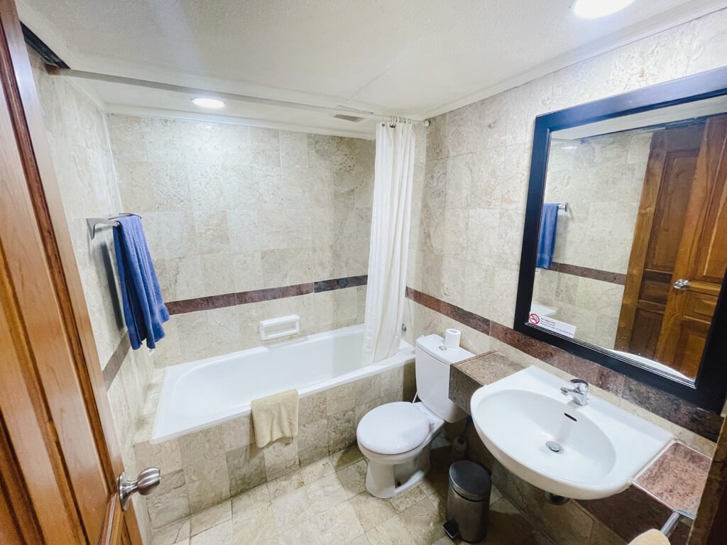 JAYAKARTA ROOM 6411 LEGIAN BALI