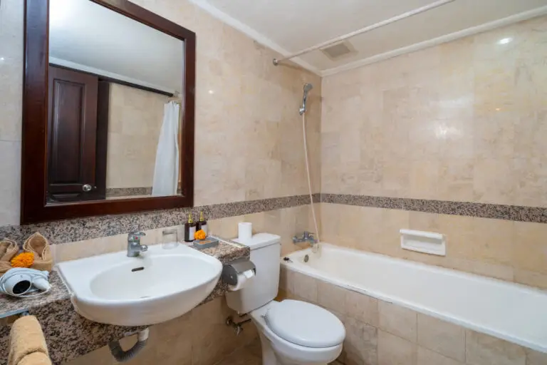 Bathroom room 6264