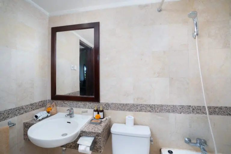 Bathroom room 6264
