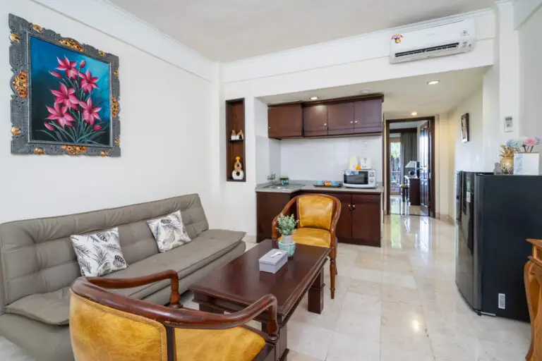 Livingroom kitchen 6264 Jayakarta legian Bali