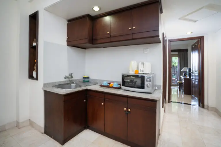 Livingroom kitchen 6264 Jayakarta legian Bali