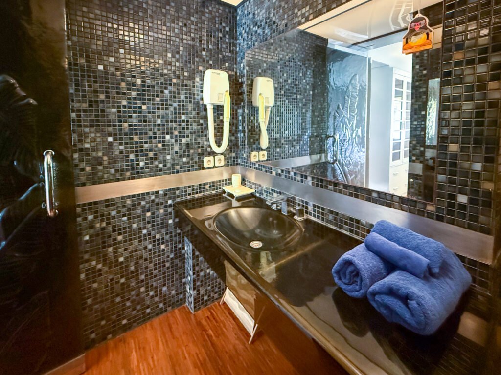 gallery grid image